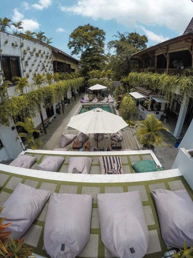 The Farm Hostel Canggu  Exterior photo